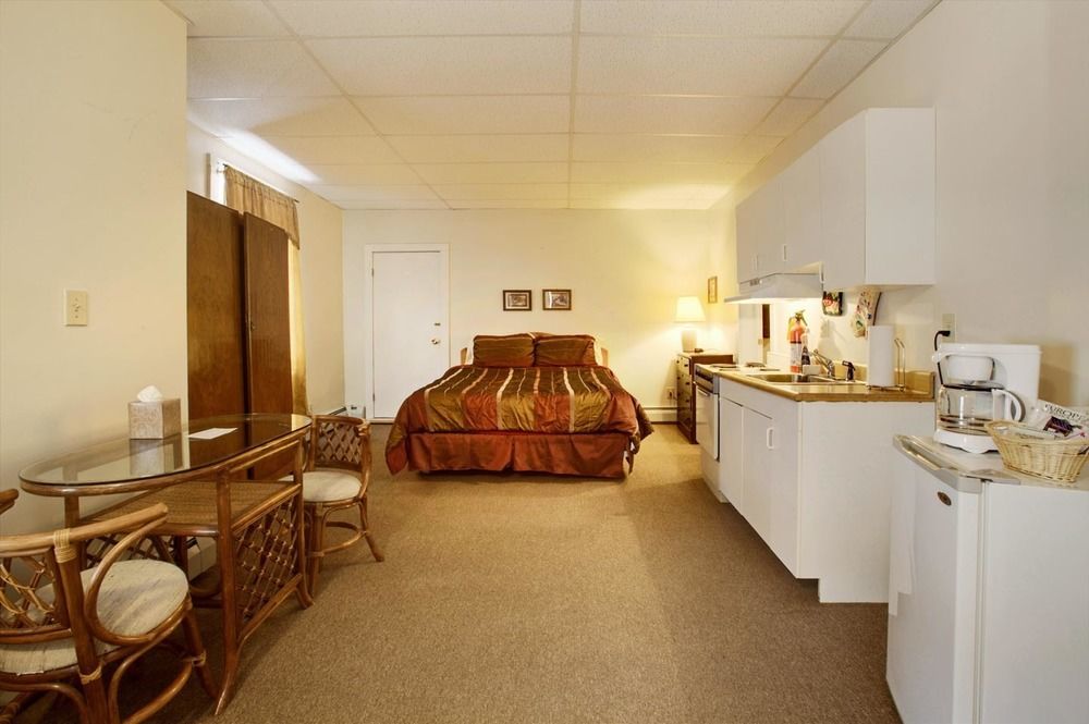 Apartment On Main