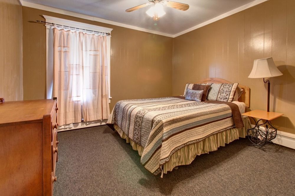 Apartment On Main *