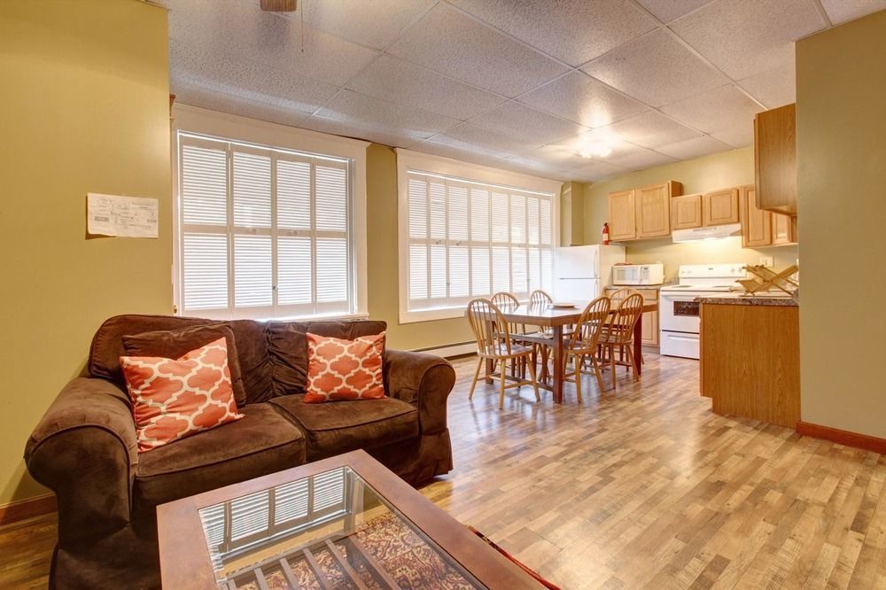 Apartment On Main